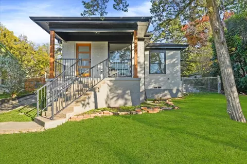 1524 E Lakeview Dr, Dallas, TX 75216