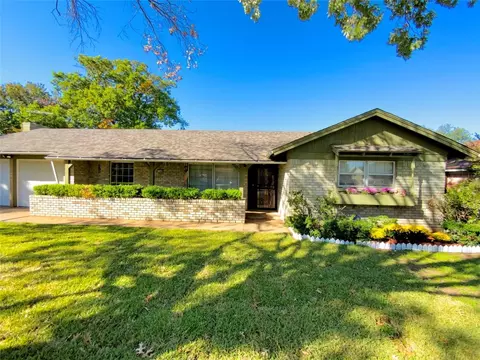 7508 Marlborough Dr W, Fort Worth, TX 76134