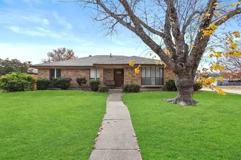1130 Pyramid Dr, Garland, TX 75040
