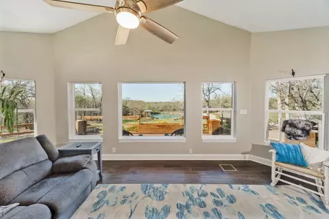 Living - 115 Pheasant Run Ct, Sunset, TX 76270 photo 3 of 4