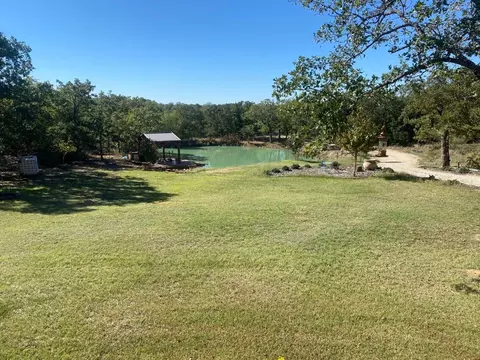 Exterior - 115 Pheasant Run Ct, Sunset, TX 76270 photo 3 of 11