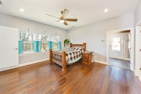 Bedroom - 115 Pheasant Run Ct, Sunset, TX 76270 photo 1 of 4