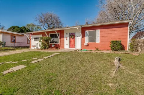 3715 Moonstone Dr, Dallas, TX 75241
