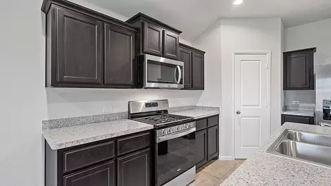 513 Bronze Cir E, Springtown, TX 76082 photo 8