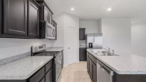 513 Bronze Cir E, Springtown, TX 76082 photo 3