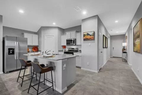 516 Bronze Cir E, Springtown, TX 76082 photo 4
