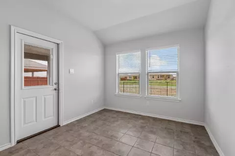 529 Bronze Cir E, Springtown, TX 76082 photo 10