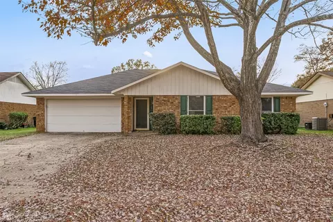 5322 Hollyhock Ln, Bossier City, LA 71112