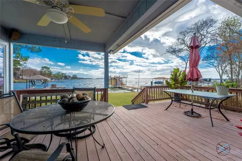 115 Pebble Beach Dr, Mabank, TX 75156