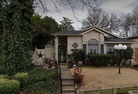 10816 Water Oaks Dr, Dallas, TX 75227