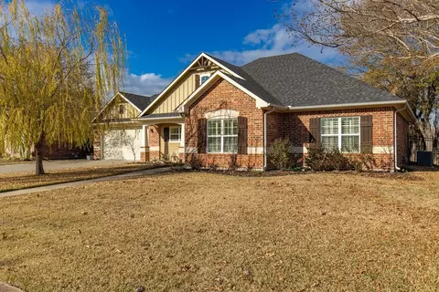 811 Kelli Cir, Sulphur Springs, TX 75482
