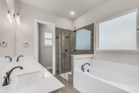 Bath - 485 Brown Rd, Leonard, TX 75452 photo 5 of 6