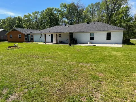 110 Lucky Ln, Bossier City, LA 71112