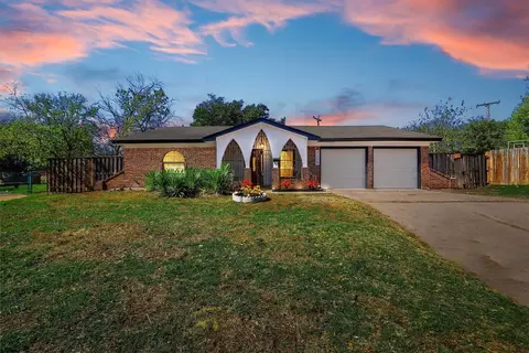 3228 Fargo Ct, Fort Worth, TX 76133