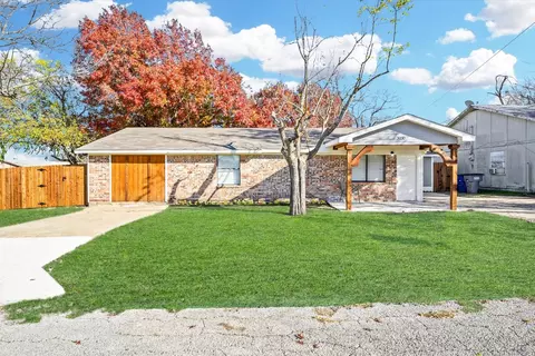 3030 Riley Dr, Lancaster, TX 75134