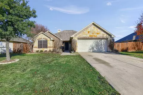 244 Glenview Dr, Aubrey, TX 76227
