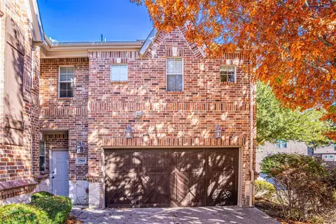 2964 Europa Dr, Grand Prairie, TX 75052