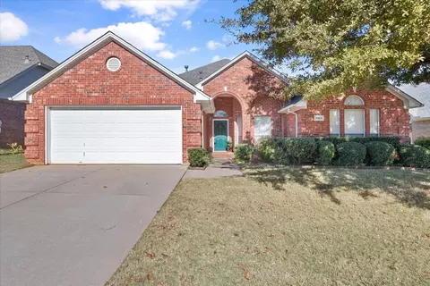2309 Denham Dr, Arlington, TX 76001