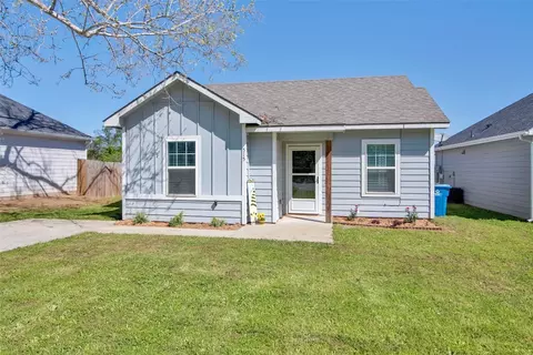 515 E Maple Row, Denison, TX 75021