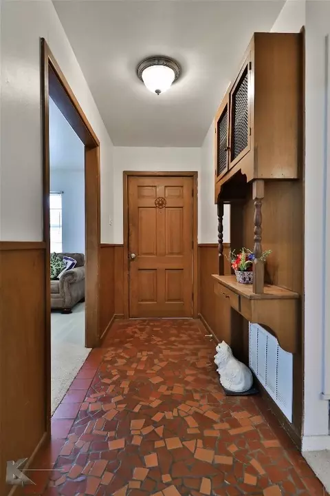 518 Ridgeway St, Clyde, TX 79510 photo 4