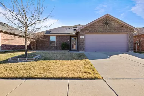 8413 Cherry Bark Ln, Fort Worth, TX 76140