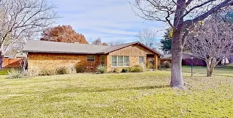 2531 Good Shepherd Dr, Brownwood, TX 76801