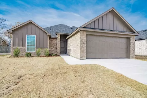 8924 Kiowa Dr, Greenville, TX 75402