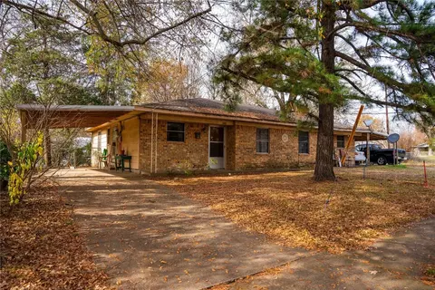245-255 NW 4th St, Paris, TX 75460