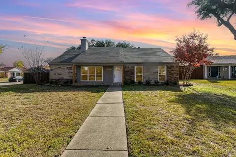 2409 Meadow Ct, Garland, TX 75040