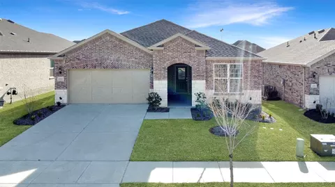 1100 Freedom Ln, Aubrey, TX 76227