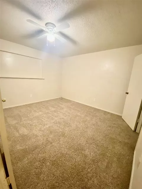 101 Roundtree Dr, Crowley, TX 76036 photo 14
