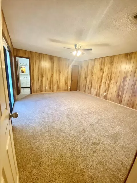 101 Roundtree Dr, Crowley, TX 76036 photo 21