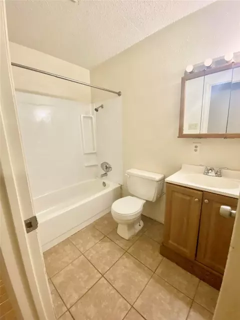 101 Roundtree Dr, Crowley, TX 76036 photo 18
