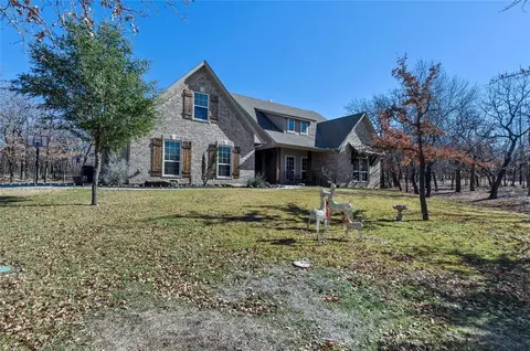124 Jim Walters Dr, Runaway Bay, TX 76426