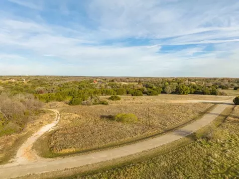 8002 Fawn Dr, Whitney, TX 76692