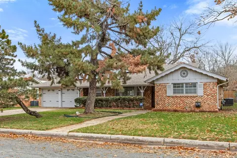 817 Lake Charles Ave, Fort Worth, TX 76103