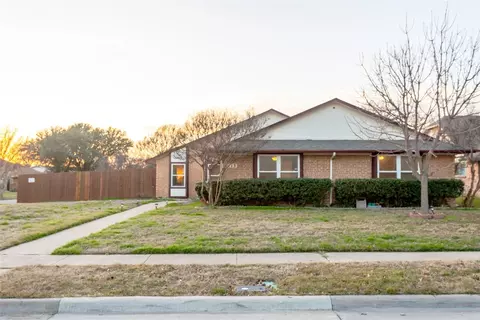 2113 Baltimore Dr, Richardson, TX 75081