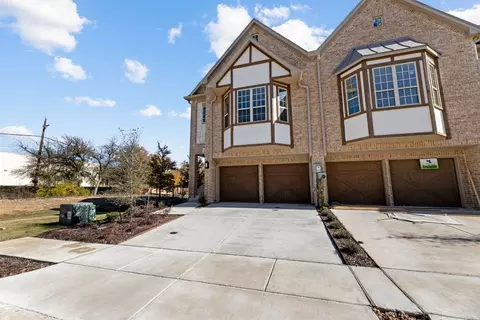 2204 Southwick Dr, Lewisville, TX 75067