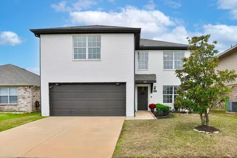 2108 Valley Forge Trl, Fort Worth, TX 76177