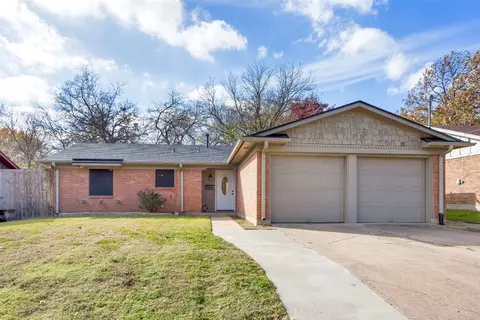 600 Patricia Dr, Sherman, TX 75090