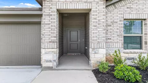 16632 Geskey Dr, Fort Worth, TX 76247 photo 2