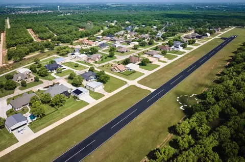 6032 Bonanza Dr, Granbury, TX 76049