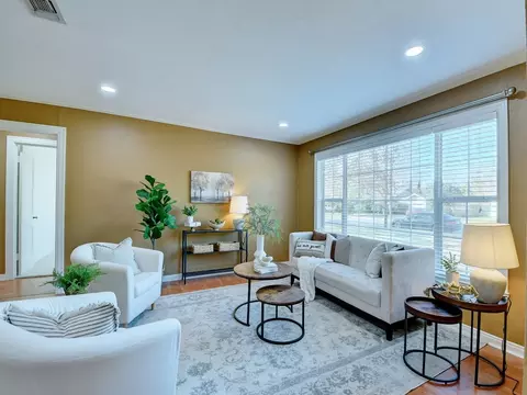 110 Line Dr, Gainesville, TX 76240