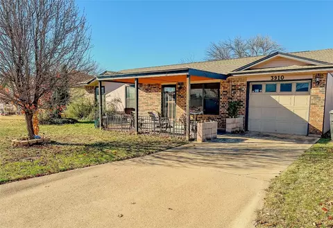 3910 Georgetown Dr, Abilene, TX 79602
