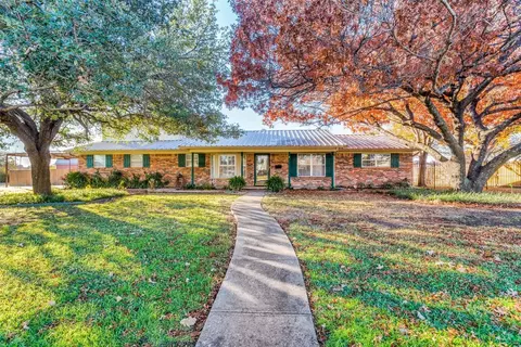 201 Ash St, Crowley, TX 76036