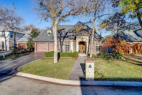 2812 River Forest Dr, Fort Worth, TX 76116