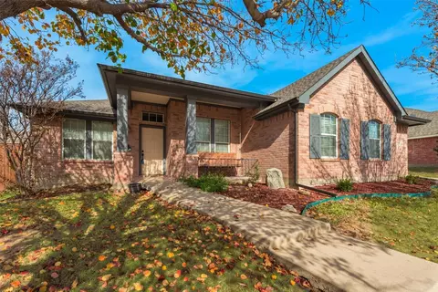 6317 Pinehurst Dr, North Richland Hills, TX 76180