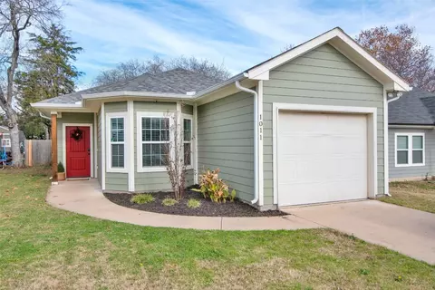 1011 Epstein St, Sherman, TX 75090