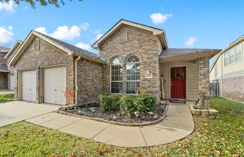 12620 Panorama Dr, Burleson, TX 76028
