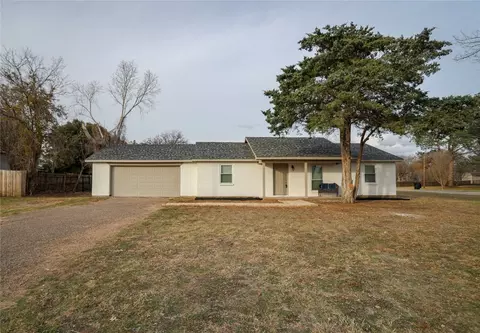 809 Barry Ln, Cleburne, TX 76031